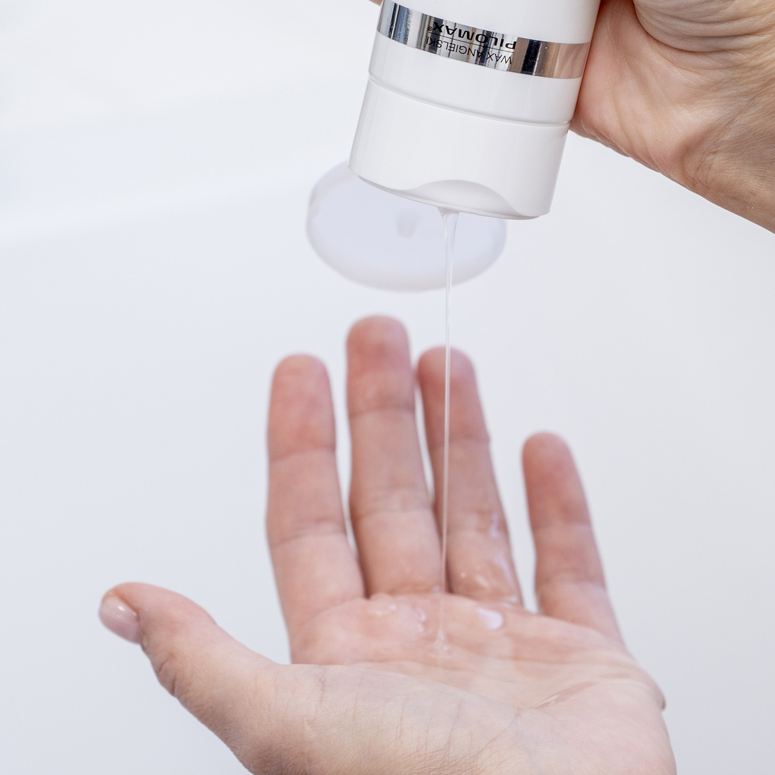Szampon na wypadanie włosów do wrażliwej skóry głowy WAX MED 150ml