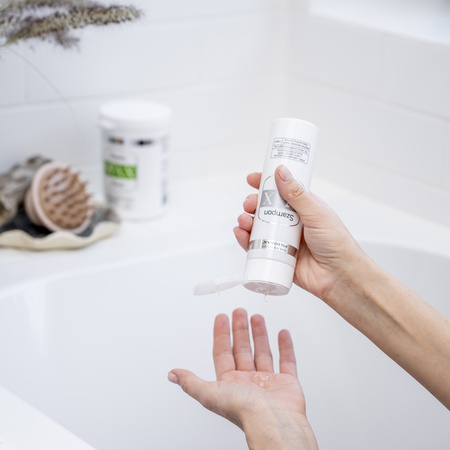 Szampon do włosów przetłuszczających się WAX DAILY 200ml